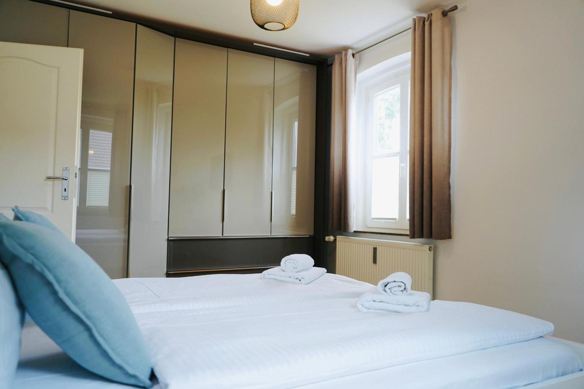 Stilvolles Apartment In Stadtnaehe-Parkplatz- 4 Personen- Balkon Wolfsburg Exteriör bild